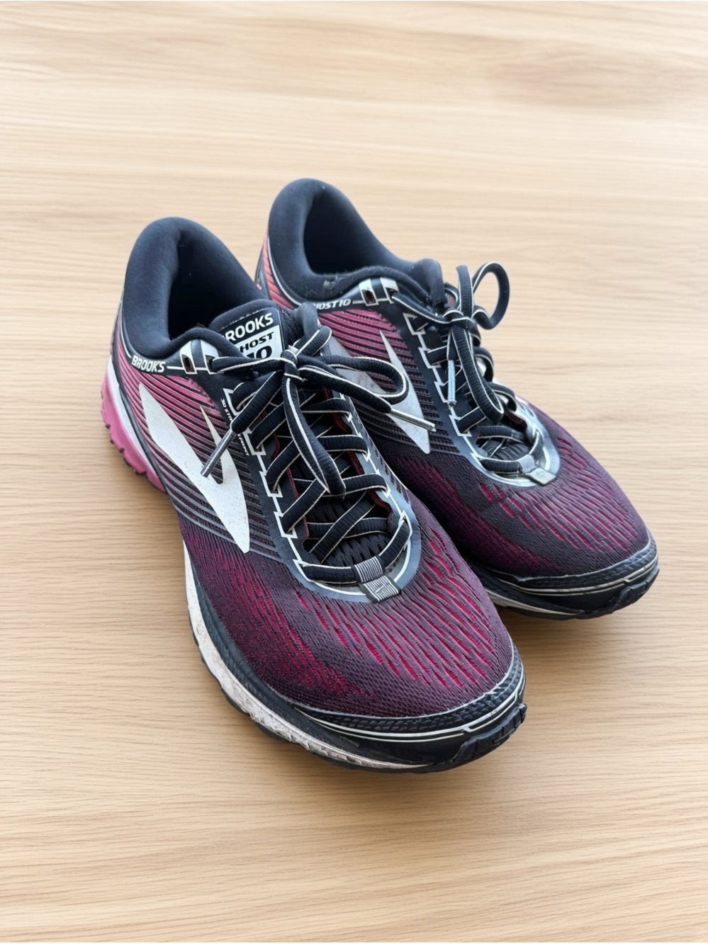 Brooks Ghost 10 Women’s Running Shoes Black Pink White Size 9.5